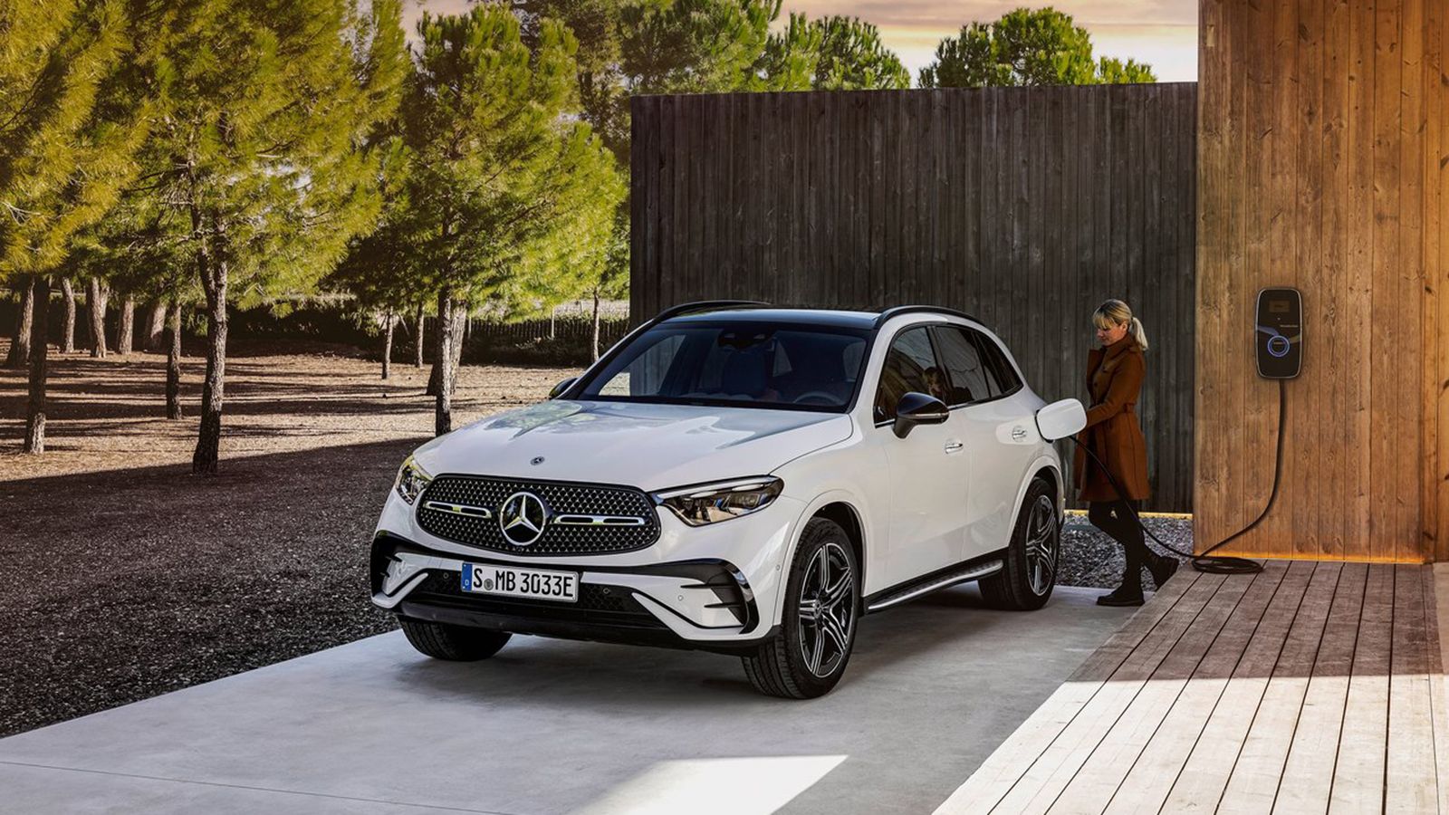 Mercedes GLC: Χαμηλότερη τιμή και νέες εκδόσεις «140 edition»
